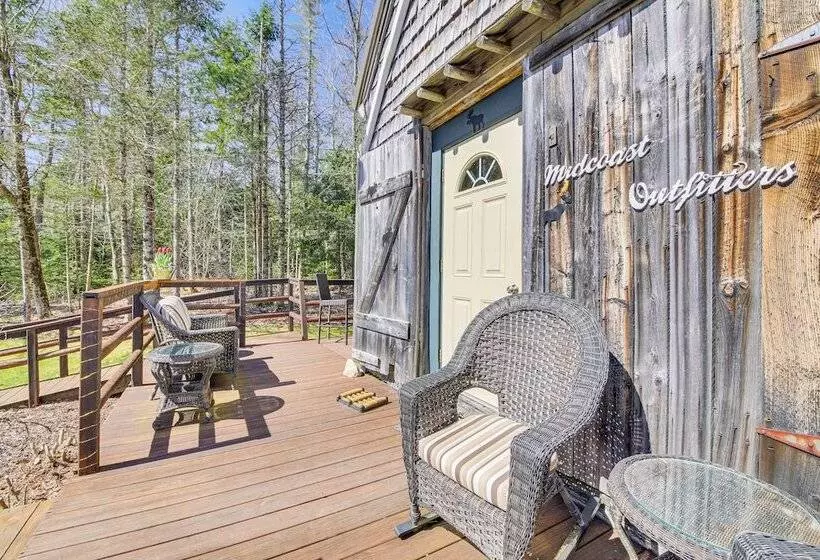 Rustic Searsport Cabin: Loft + Sunroom On 10 Acres