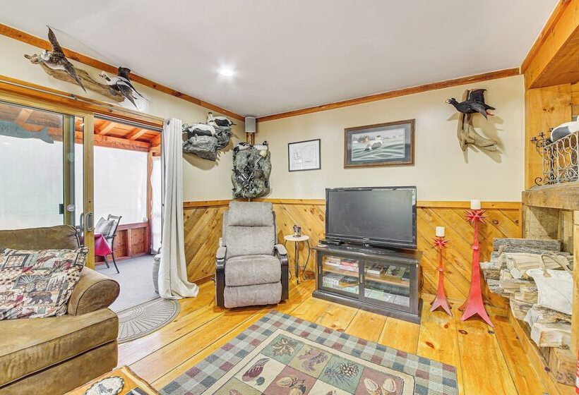 Rustic Searsport Cabin: Loft + Sunroom On 10 Acres