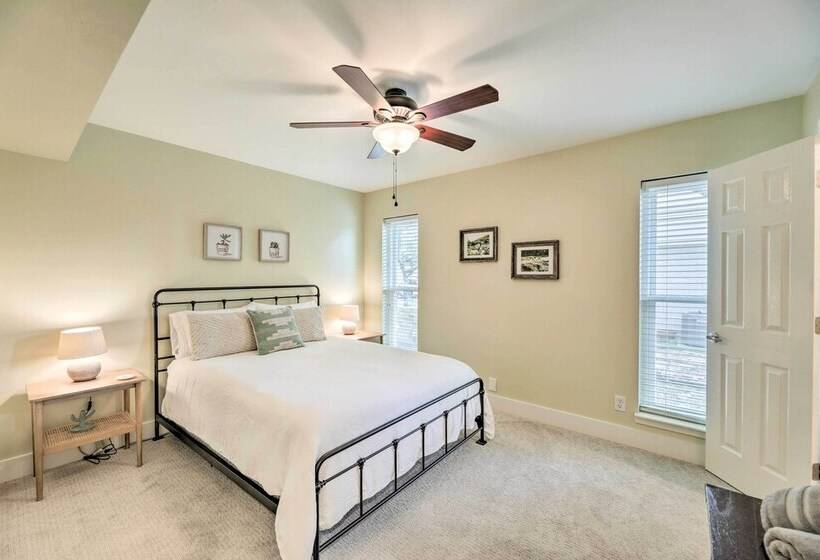 Scenic Austin Escape W/ Pool < 8 Mi To Dtwn!