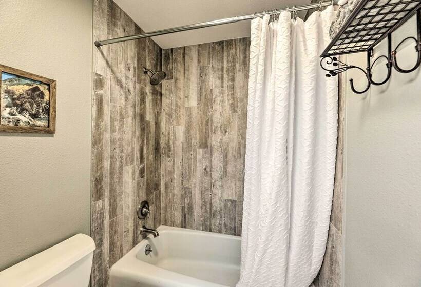 Scenic Austin Escape W/ Pool < 8 Mi To Dtwn!