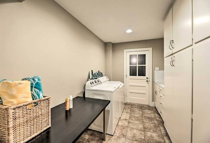 Scenic Austin Escape W/ Pool < 8 Mi To Dtwn!