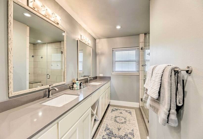 Scenic Austin Escape W/ Pool < 8 Mi To Dtwn!