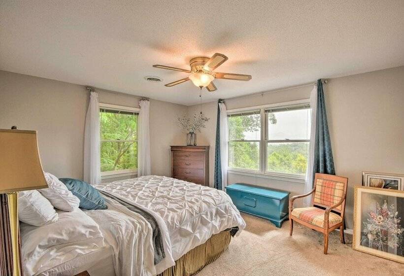 Smoky Mountain Home On 20 Acres W/ Patio, Views