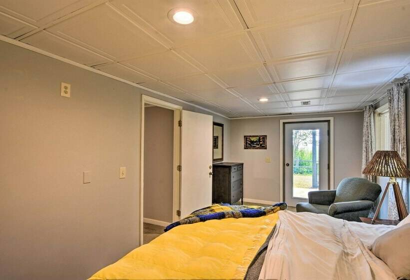 Smoky Mountain Home On 20 Acres W/ Patio, Views