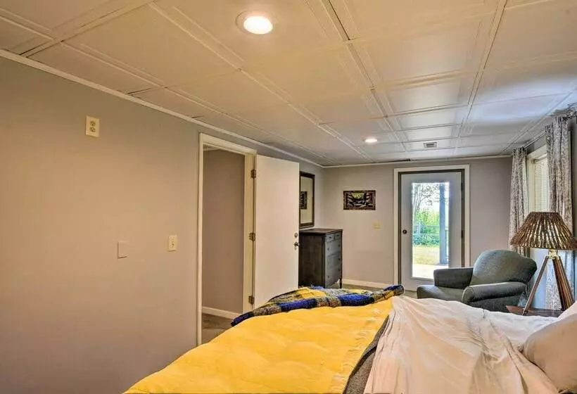 Smoky Mountain Home On 20 Acres W/ Patio, Views