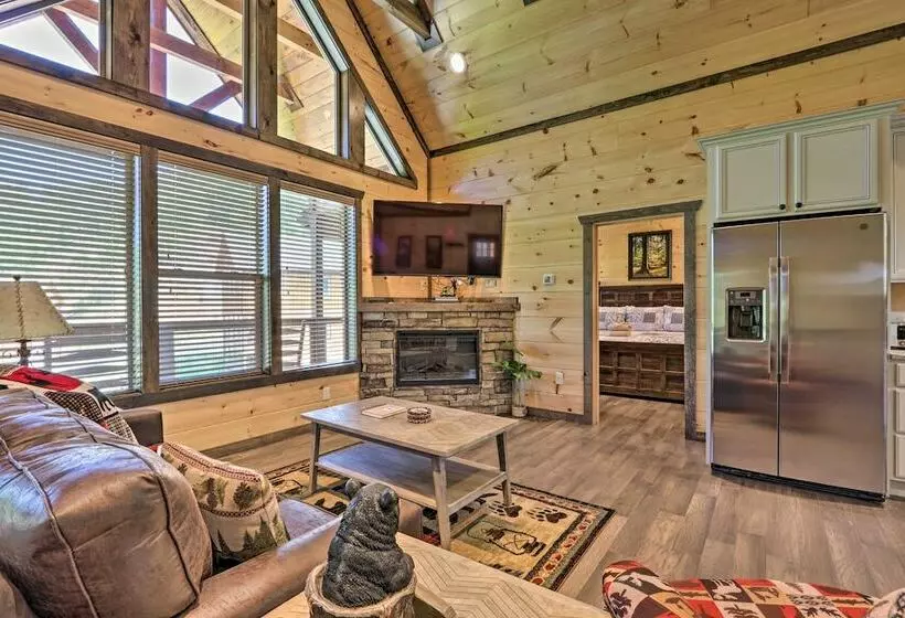 Smoky Mtn  Peaceful Paradise  W/ Indoor Pool!