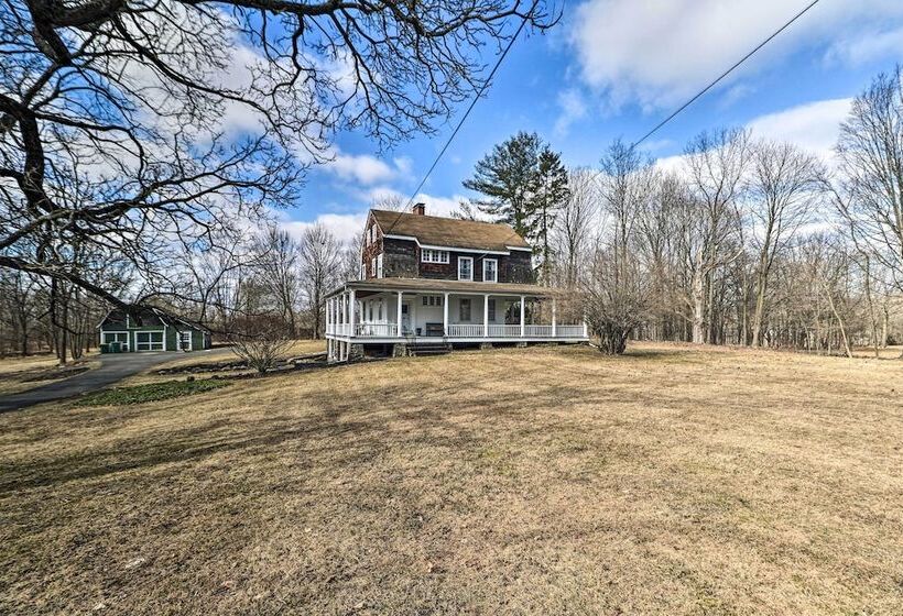 Spacious Stone Ridge Family Home: 6 Private Acres!