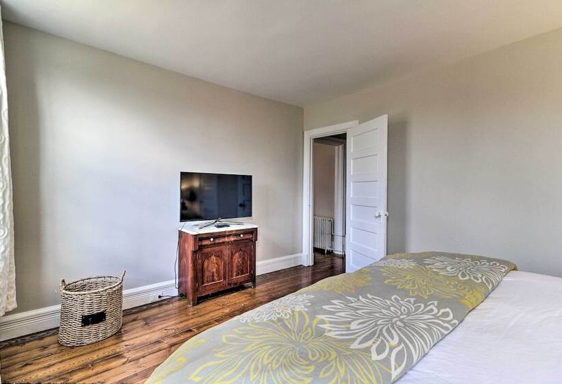 Spacious Stone Ridge Family Home: 6 Private Acres!