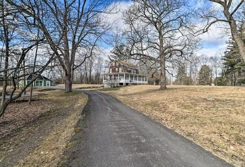 Spacious Stone Ridge Family Home: 6 Private Acres!