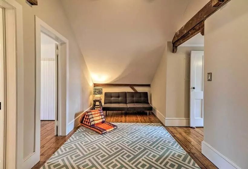 Spacious Stone Ridge Family Home: 6 Private Acres!