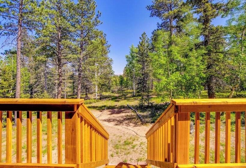 Sunny Forest Cabin W/ Views Of Pikes Peak Mtn!