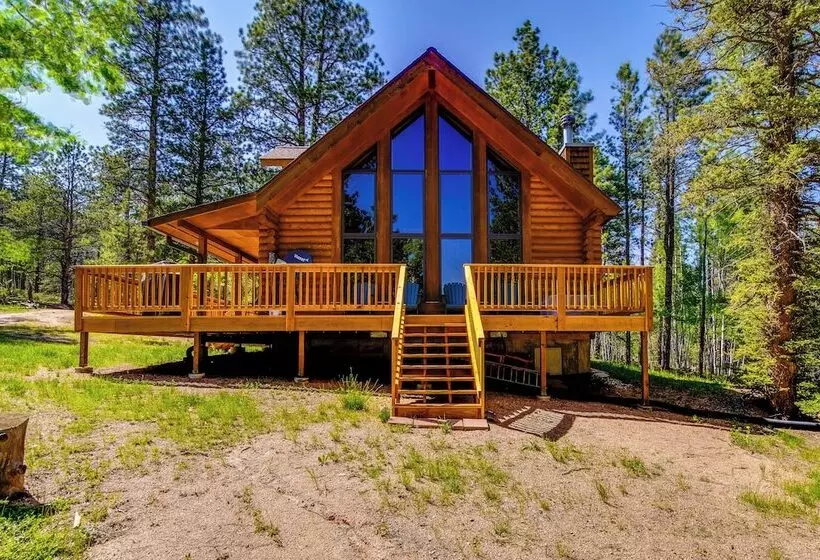 Sunny Forest Cabin W/ Views Of Pikes Peak Mtn!