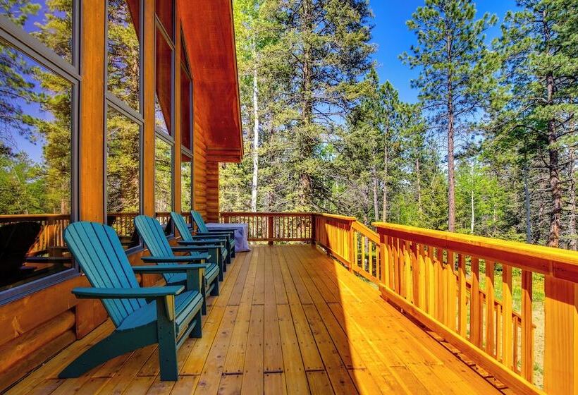 Sunny Forest Cabin W/ Views Of Pikes Peak Mtn!