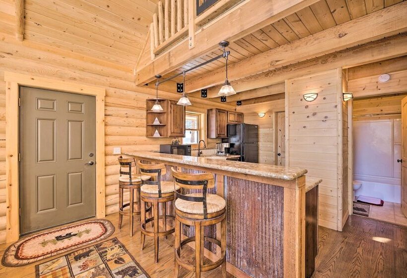 Sunny Forest Cabin W/ Views Of Pikes Peak Mtn!