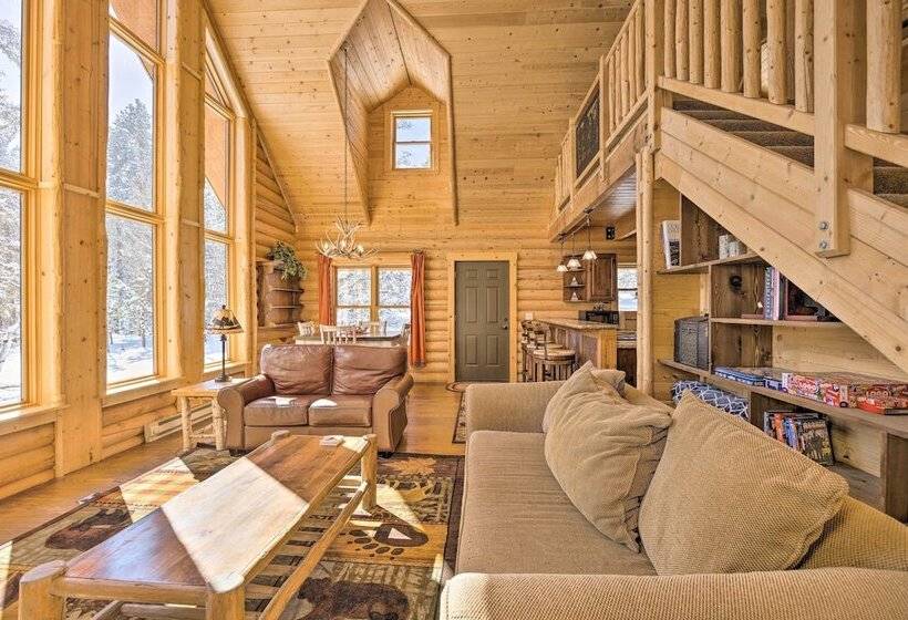 Sunny Forest Cabin W/ Views Of Pikes Peak Mtn!