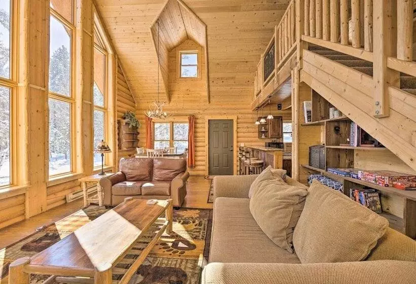 Sunny Forest Cabin W/ Views Of Pikes Peak Mtn!