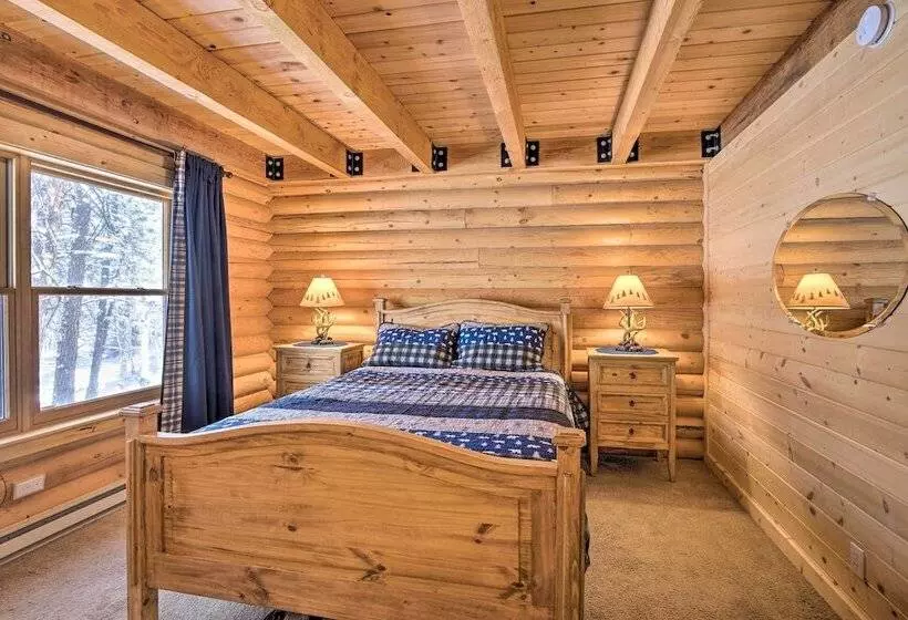 Sunny Forest Cabin W/ Views Of Pikes Peak Mtn!