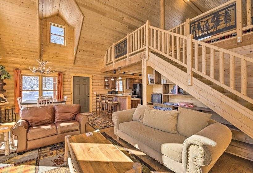 Sunny Forest Cabin W/ Views Of Pikes Peak Mtn!