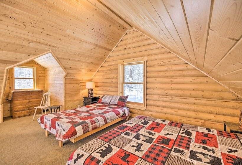 Sunny Forest Cabin W/ Views Of Pikes Peak Mtn!