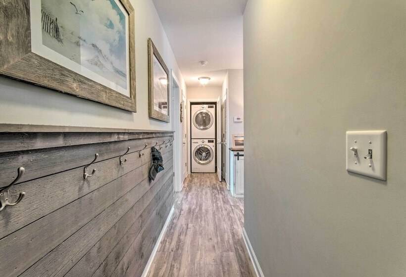 Surf City Escape W/ 6 Decks: Steps To Beach