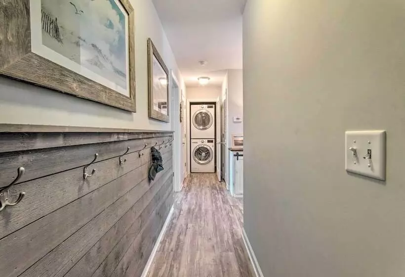 Surf City Escape W/ 6 Decks: Steps To Beach