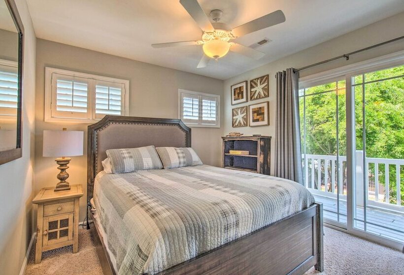 Surf City Escape W/ 6 Decks: Steps To Beach