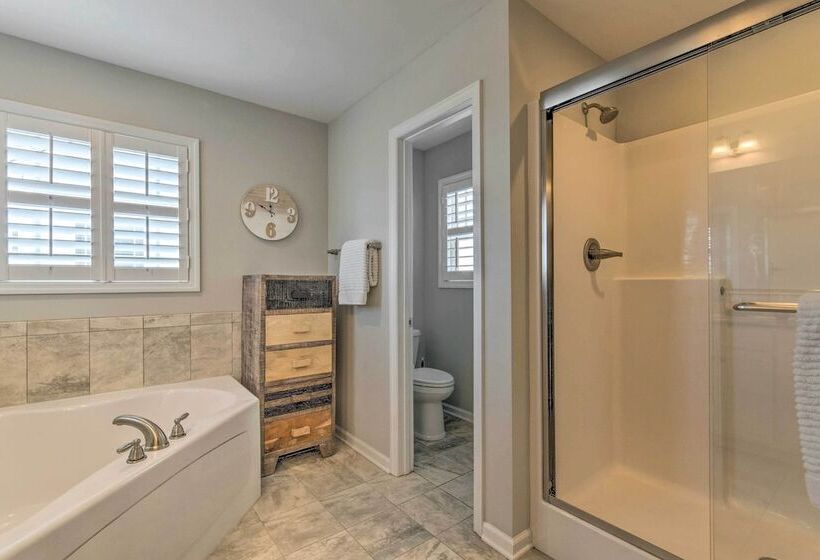 Surf City Escape W/ 6 Decks: Steps To Beach