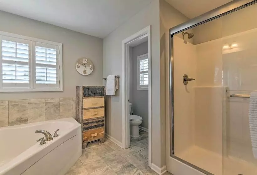 Surf City Escape W/ 6 Decks: Steps To Beach