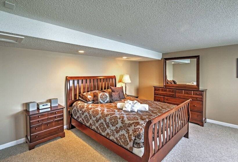 Waterfront Seneca Lake House: Fire Pit + Boat Dock