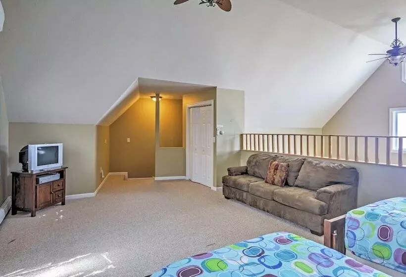 Waterfront Seneca Lake House: Fire Pit + Boat Dock