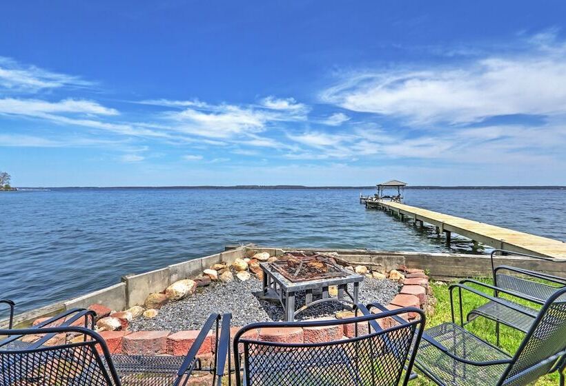 Waterfront Seneca Lake House: Fire Pit + Boat Dock