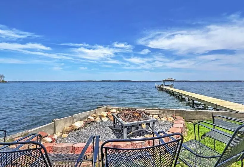 Waterfront Seneca Lake House: Fire Pit + Boat Dock