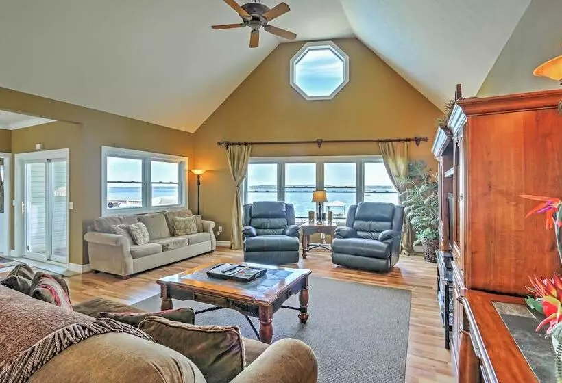 Waterfront Seneca Lake House: Fire Pit + Boat Dock