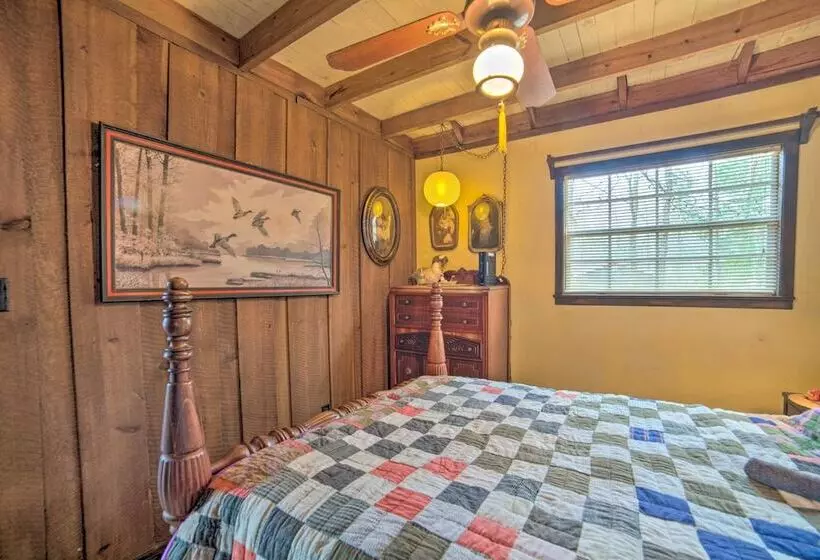 Authentic Retreat W/ Private Dock On Coosa River!