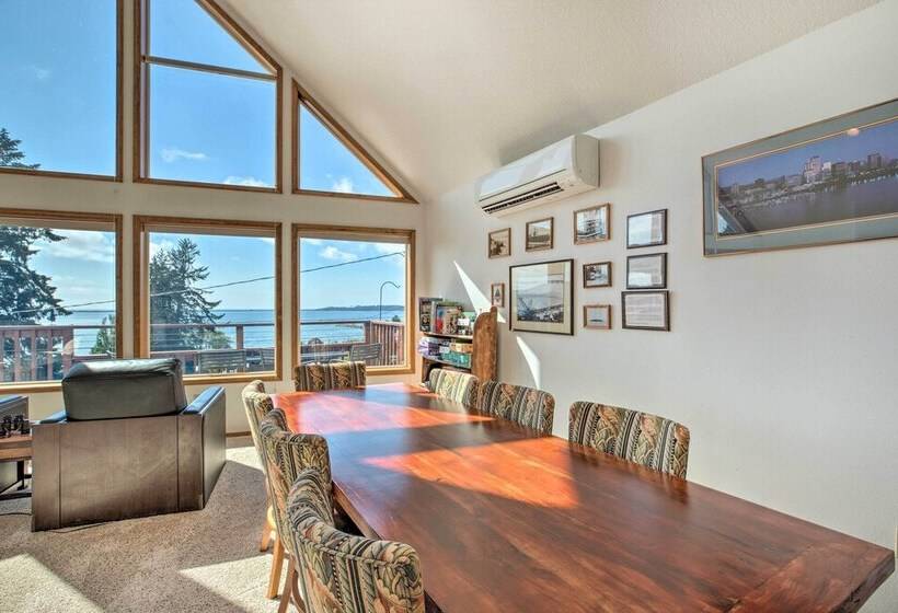 Bay City Home W/ Gorgeous Bay Views From Deck