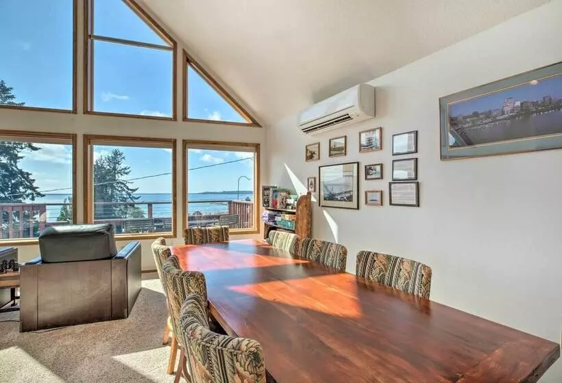 Bay City Home W/ Gorgeous Bay Views From Deck