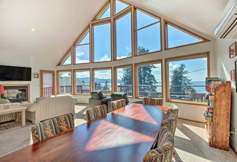 Bay City Home W/ Gorgeous Bay Views From Deck