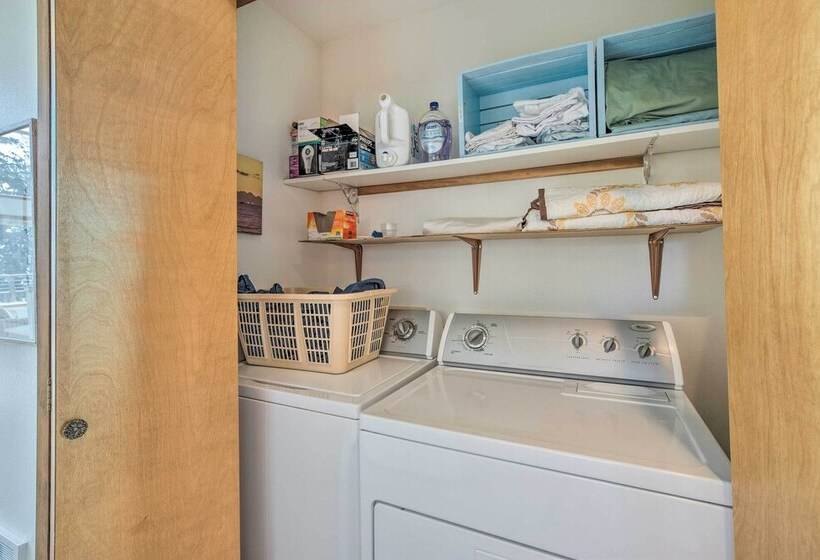 Bay City Home W/ Gorgeous Bay Views From Deck