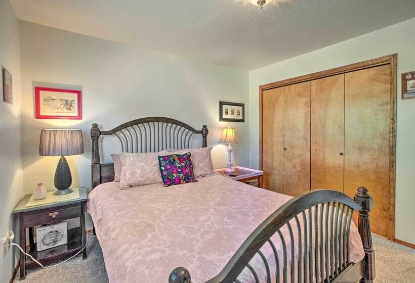 Bay City Home W/ Gorgeous Bay Views From Deck