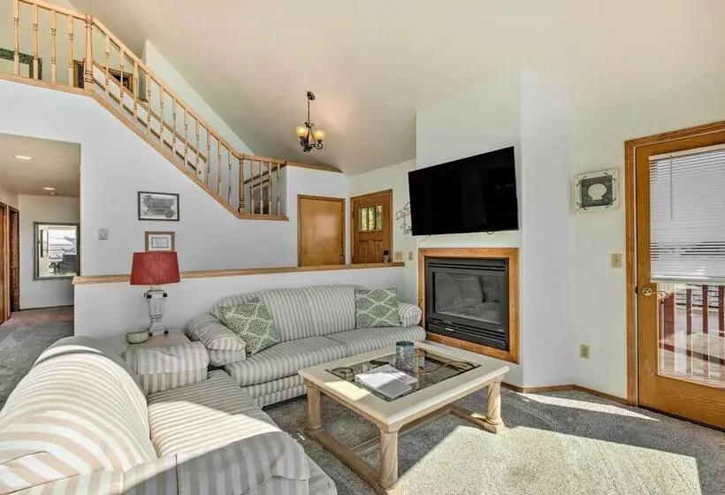 Bay City Home W/ Gorgeous Bay Views From Deck