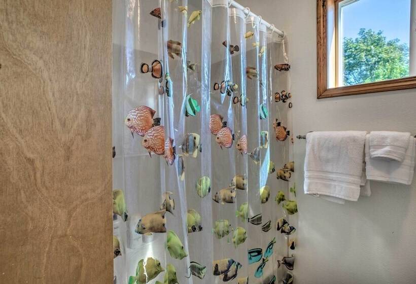 Bay City Home W/ Gorgeous Bay Views From Deck