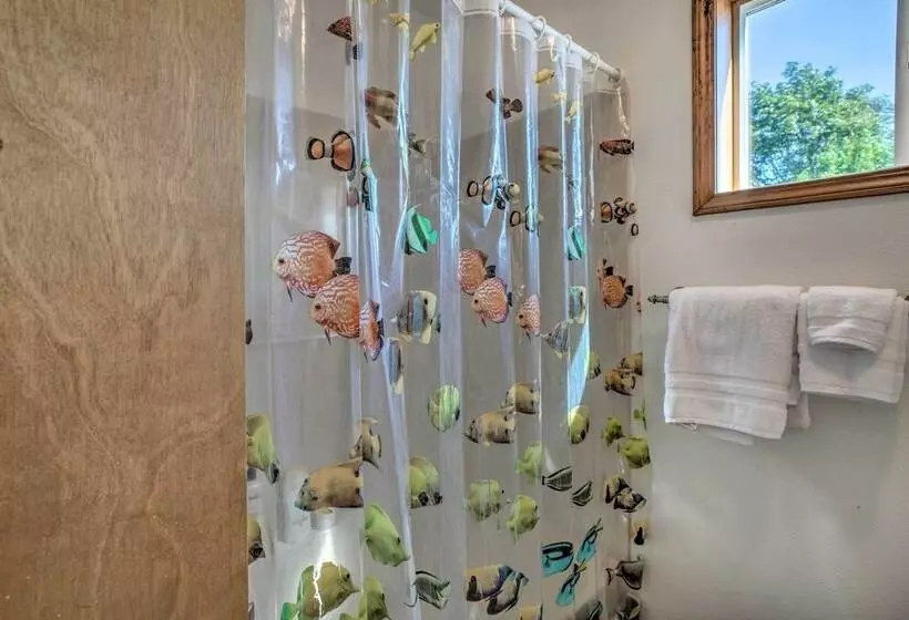 Bay City Home W/ Gorgeous Bay Views From Deck