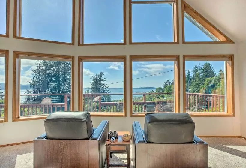 Bay City Home W/ Gorgeous Bay Views From Deck