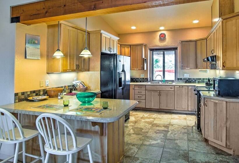 Borrego Springs Home W/ Desert & Mountain Views!