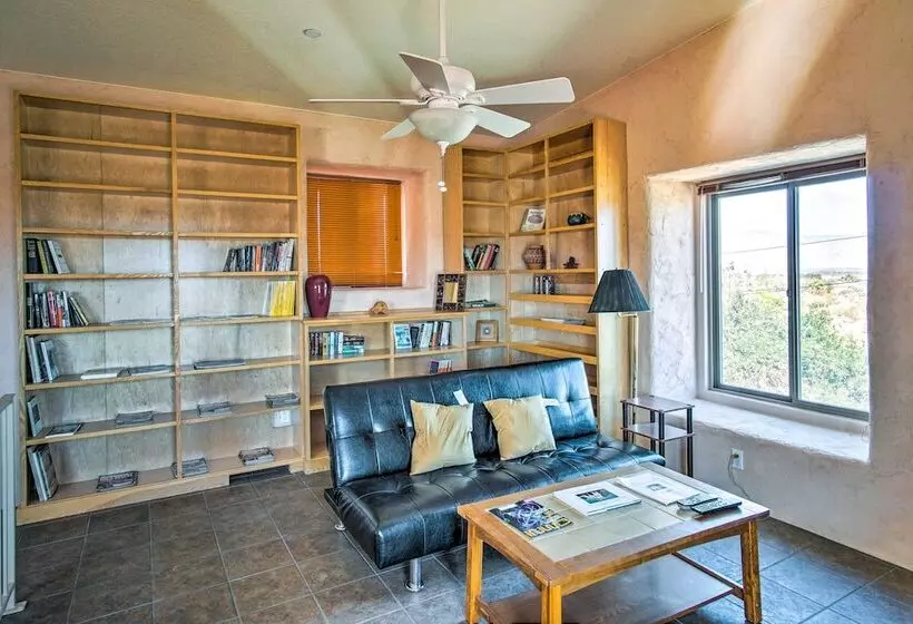 Borrego Springs Home W/ Desert & Mountain Views!