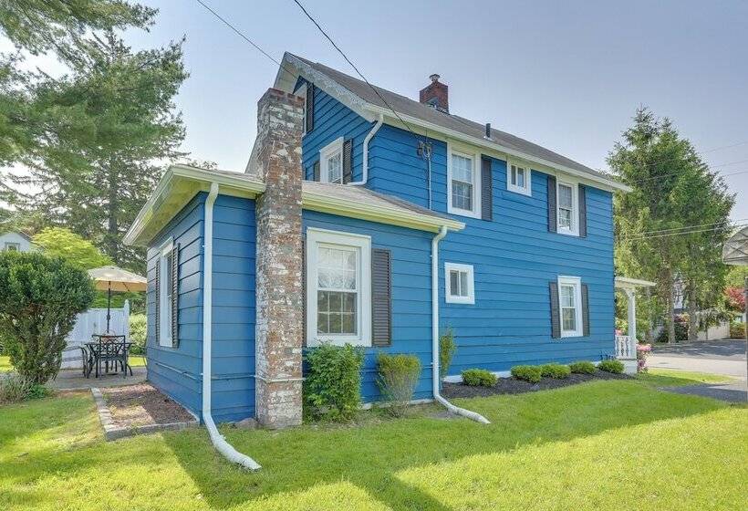 Bright Cornwall On Hudson Vacation Rental!