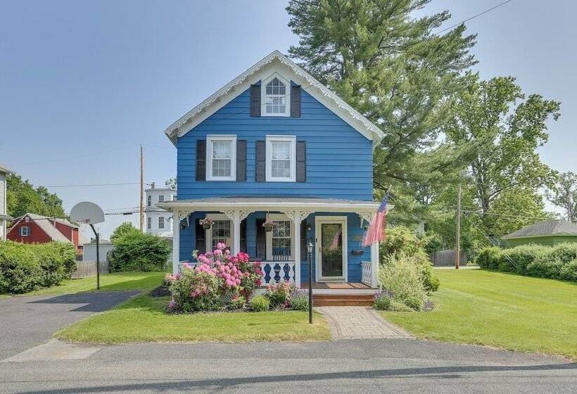 Bright Cornwall On Hudson Vacation Rental!