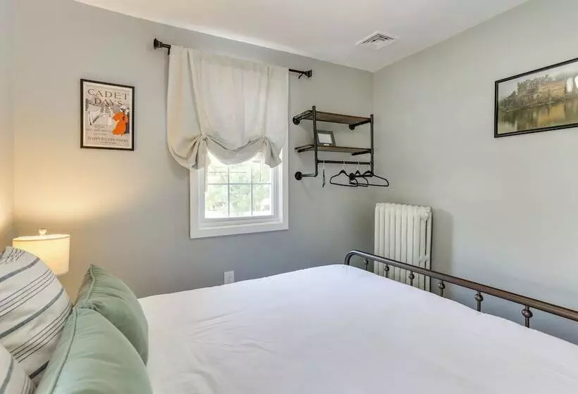 Bright Cornwall On Hudson Vacation Rental!