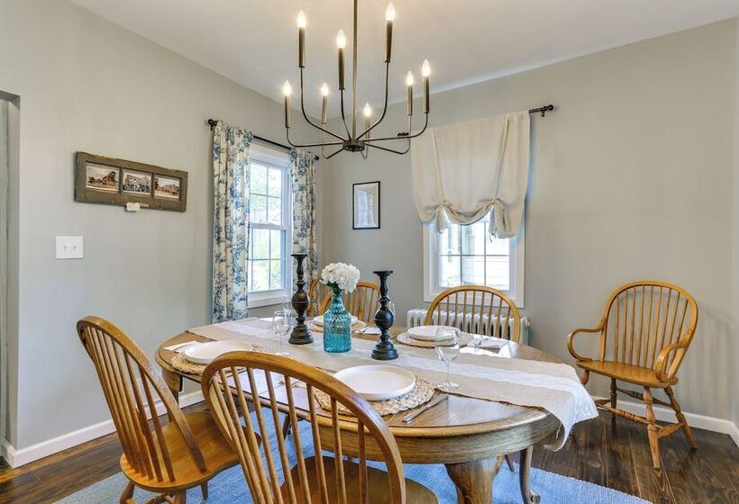 Bright Cornwall On Hudson Vacation Rental!