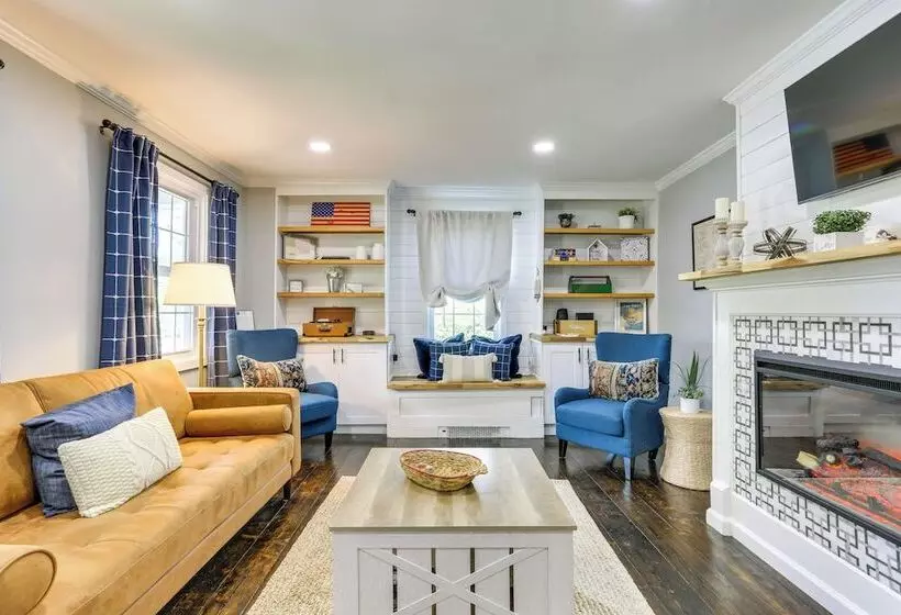 Bright Cornwall On Hudson Vacation Rental!